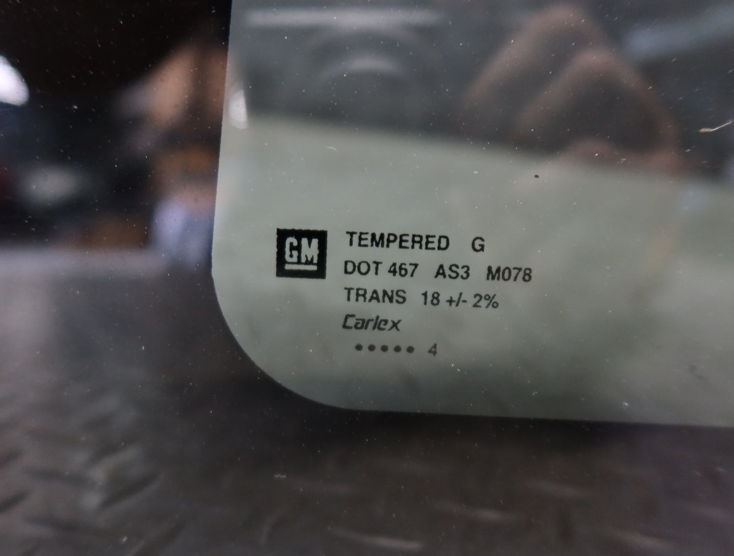 2003-2007 Hummer H2 Rear Right Quarter Glass Window