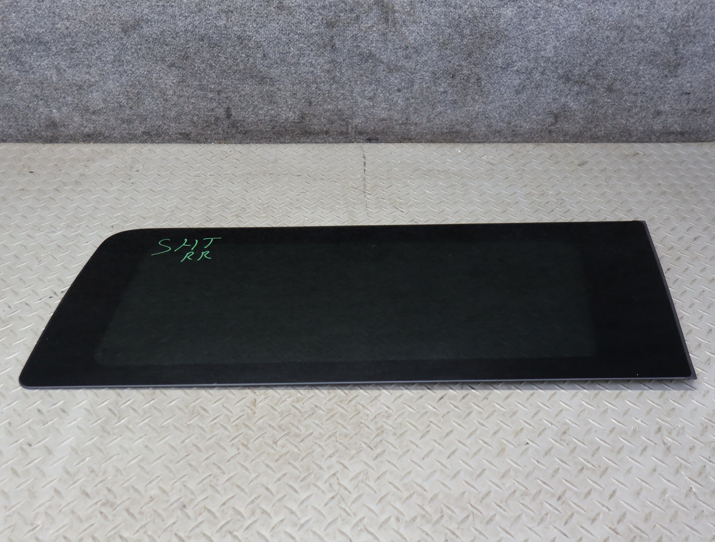 2003-2007 Hummer H2 Rear Right Quarter Glass Window