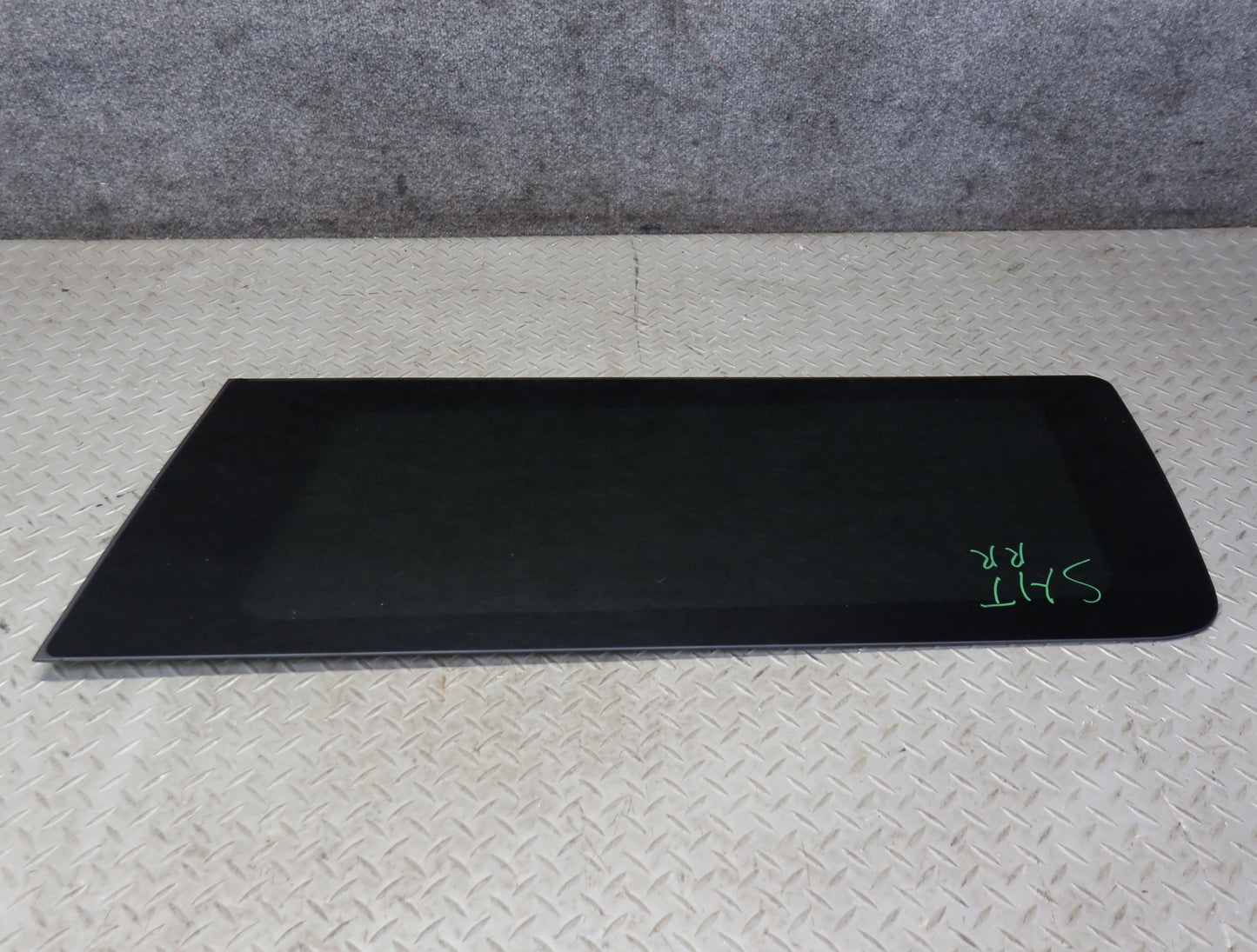 2003-2007 Hummer H2 Rear Right Quarter Glass Window