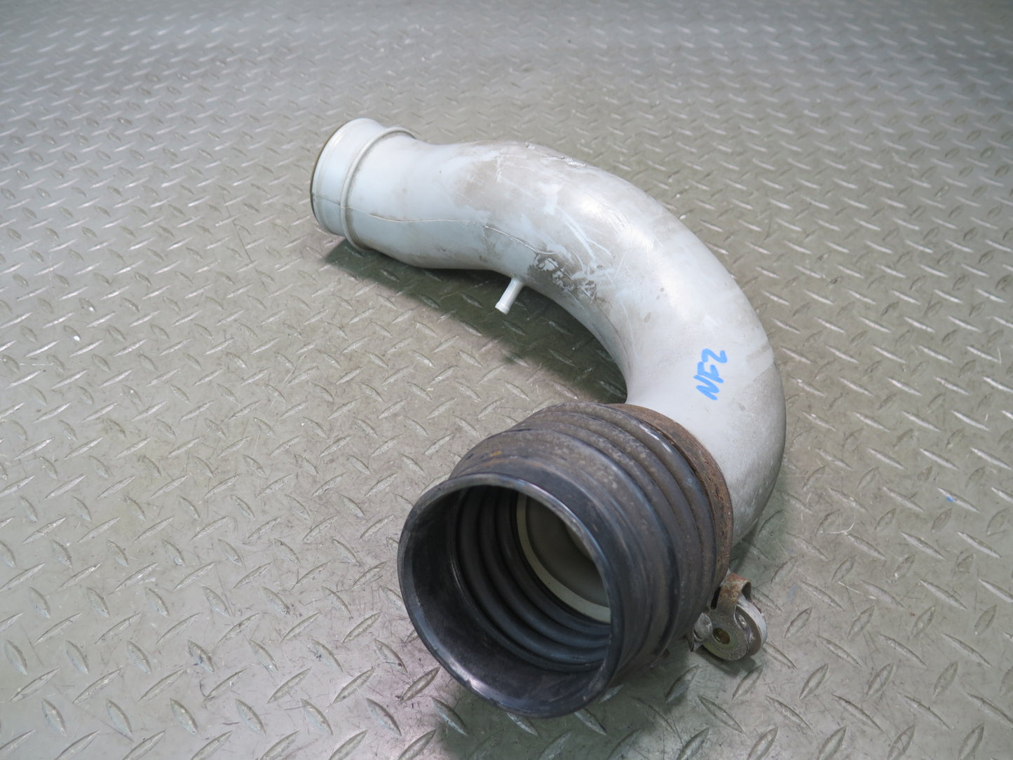84-89 Nissan Z31 300ZX 3.0L VG30E NON Turbo Air Intake Hose Pipe Line OEM