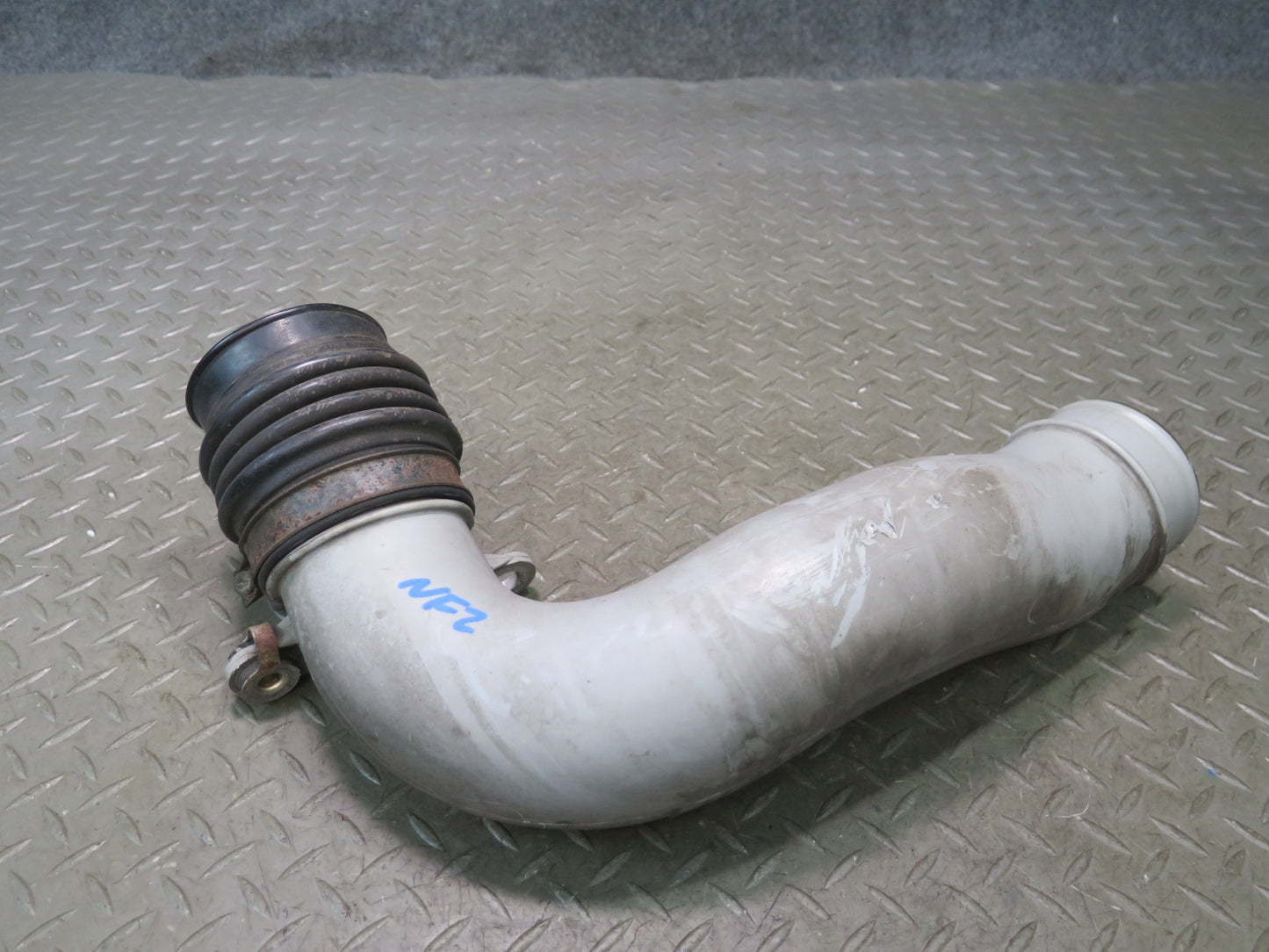 84-89 Nissan Z31 300ZX 3.0L VG30E NON Turbo Air Intake Hose Pipe Line OEM