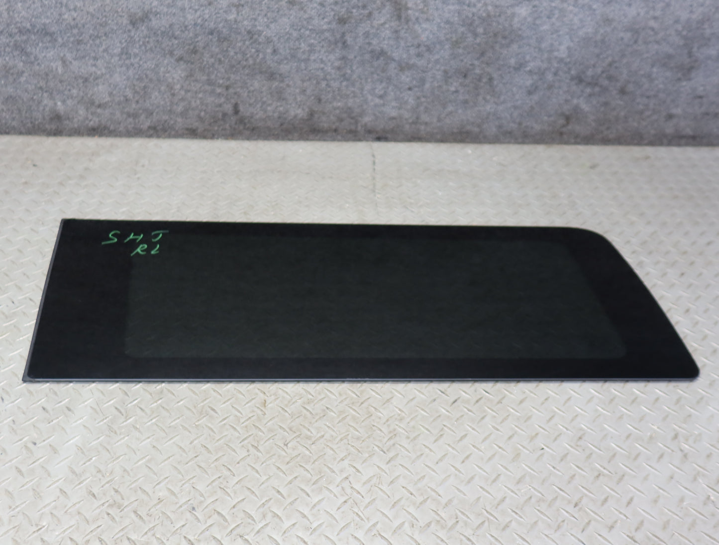 2003-2007 Hummer H2 Rear Left Quarter Glass Window