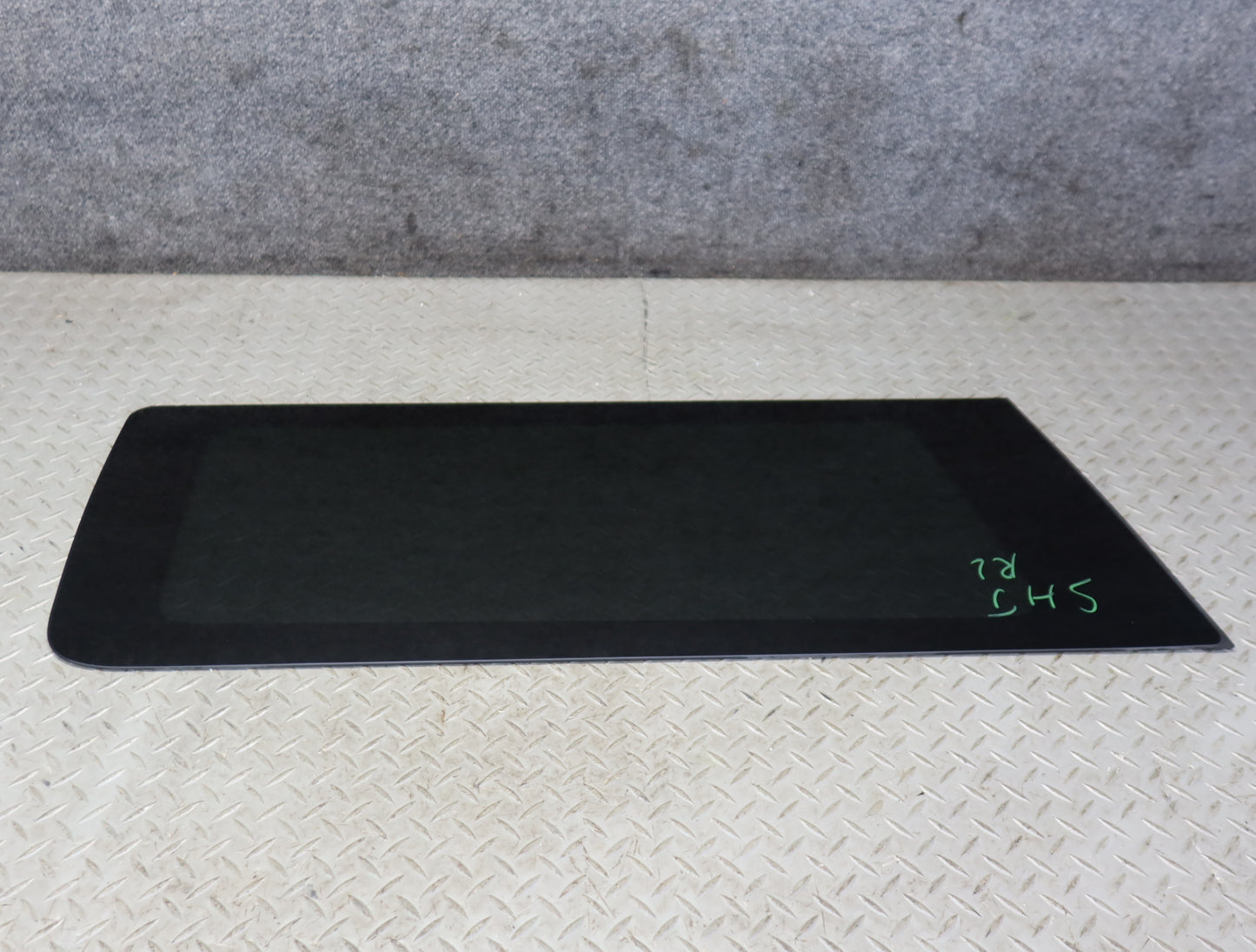 2003-2007 Hummer H2 Rear Left Quarter Glass Window