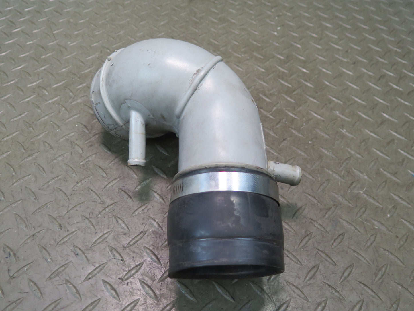 87-89 Nissan Z31 300ZX NA Hard Plastic Air Intake Duct Tube OEM