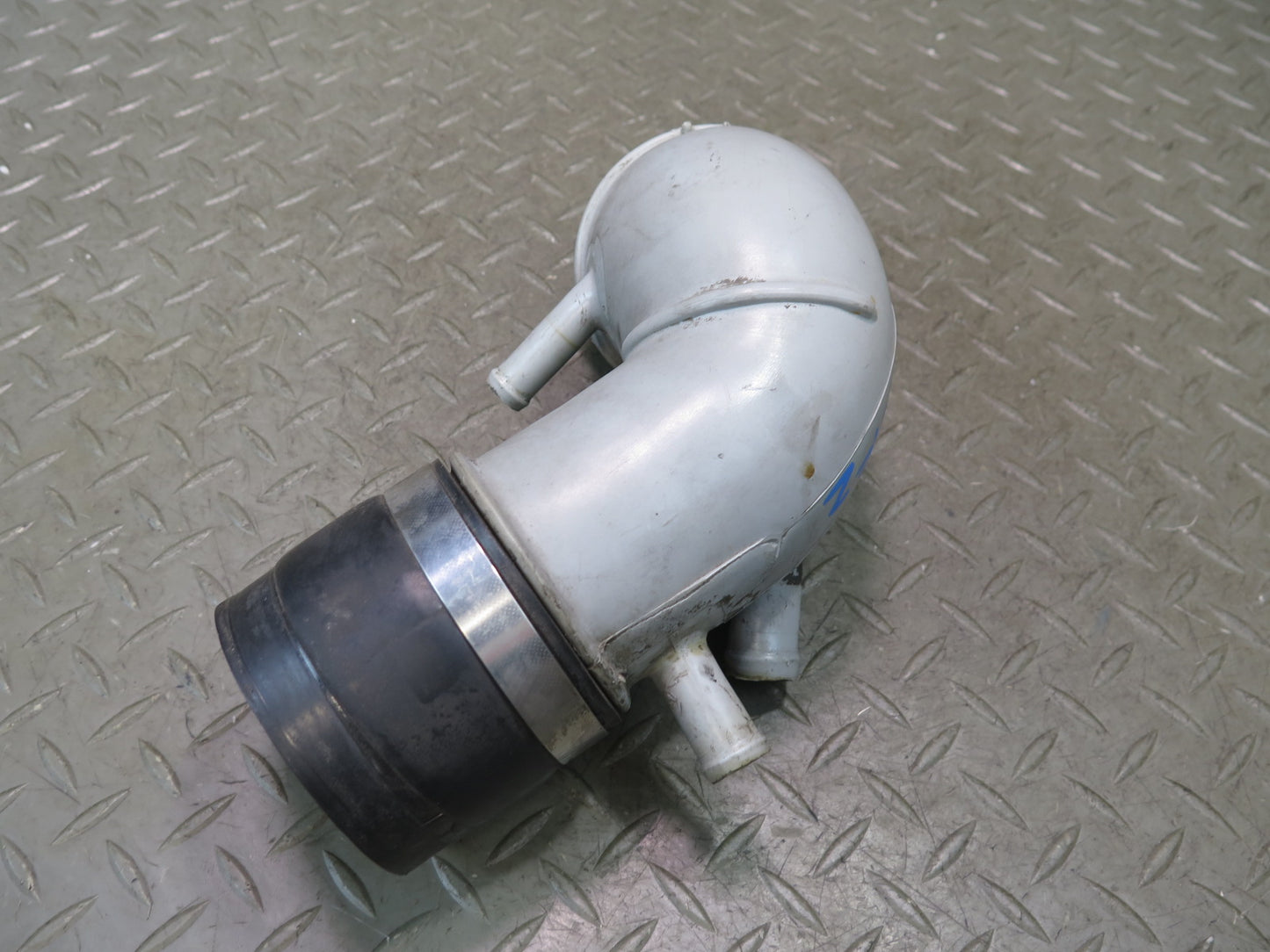 87-89 Nissan Z31 300ZX NA Hard Plastic Air Intake Duct Tube OEM