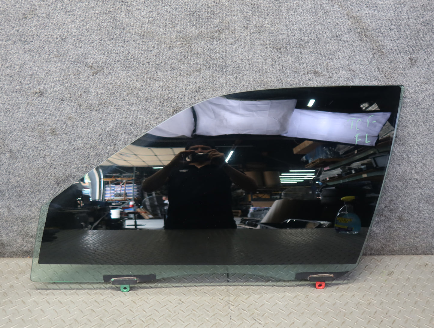99-01 Toyota Crown JZS175 Front Left Passenger Door Glass Window OEM