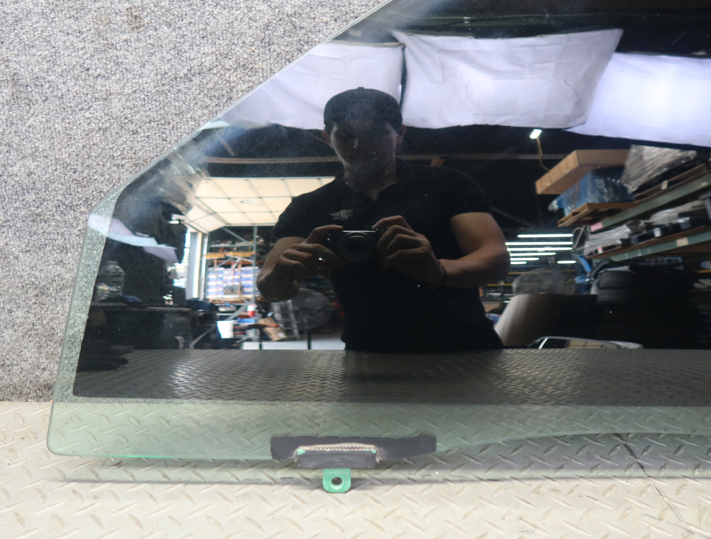 99-01 Toyota Crown JZS175 Front Left Passenger Door Glass Window OEM