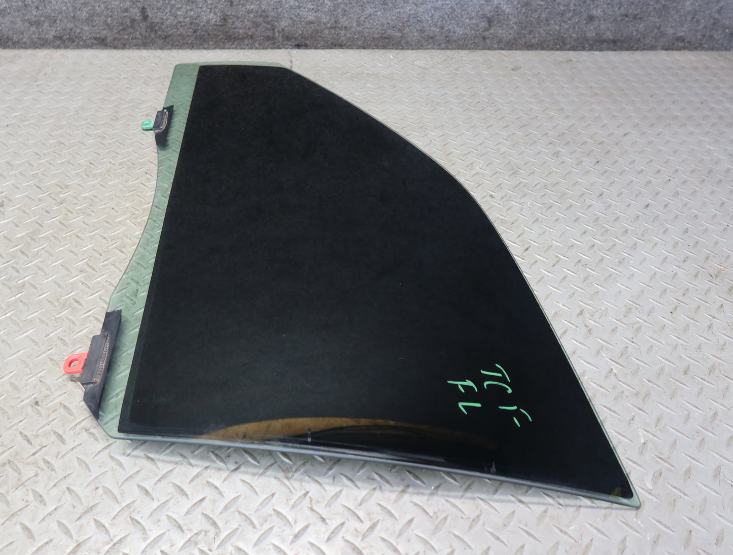 99-01 Toyota Crown JZS175 Front Left Passenger Door Glass Window OEM