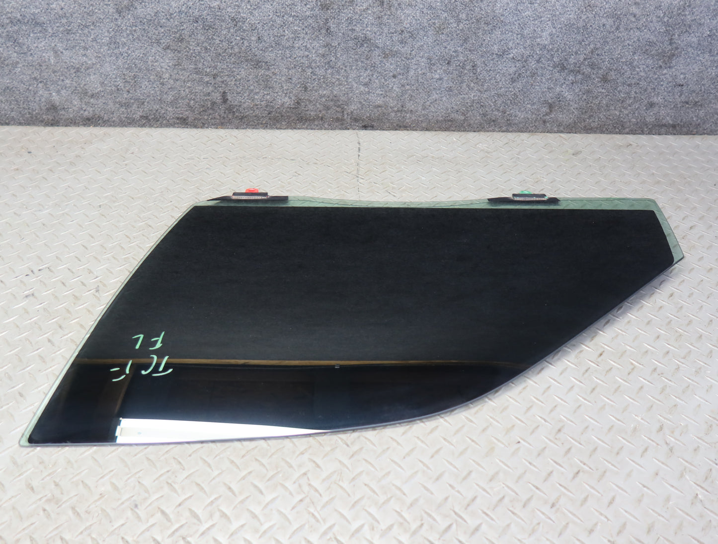 99-01 Toyota Crown JZS175 Front Left Passenger Door Glass Window OEM
