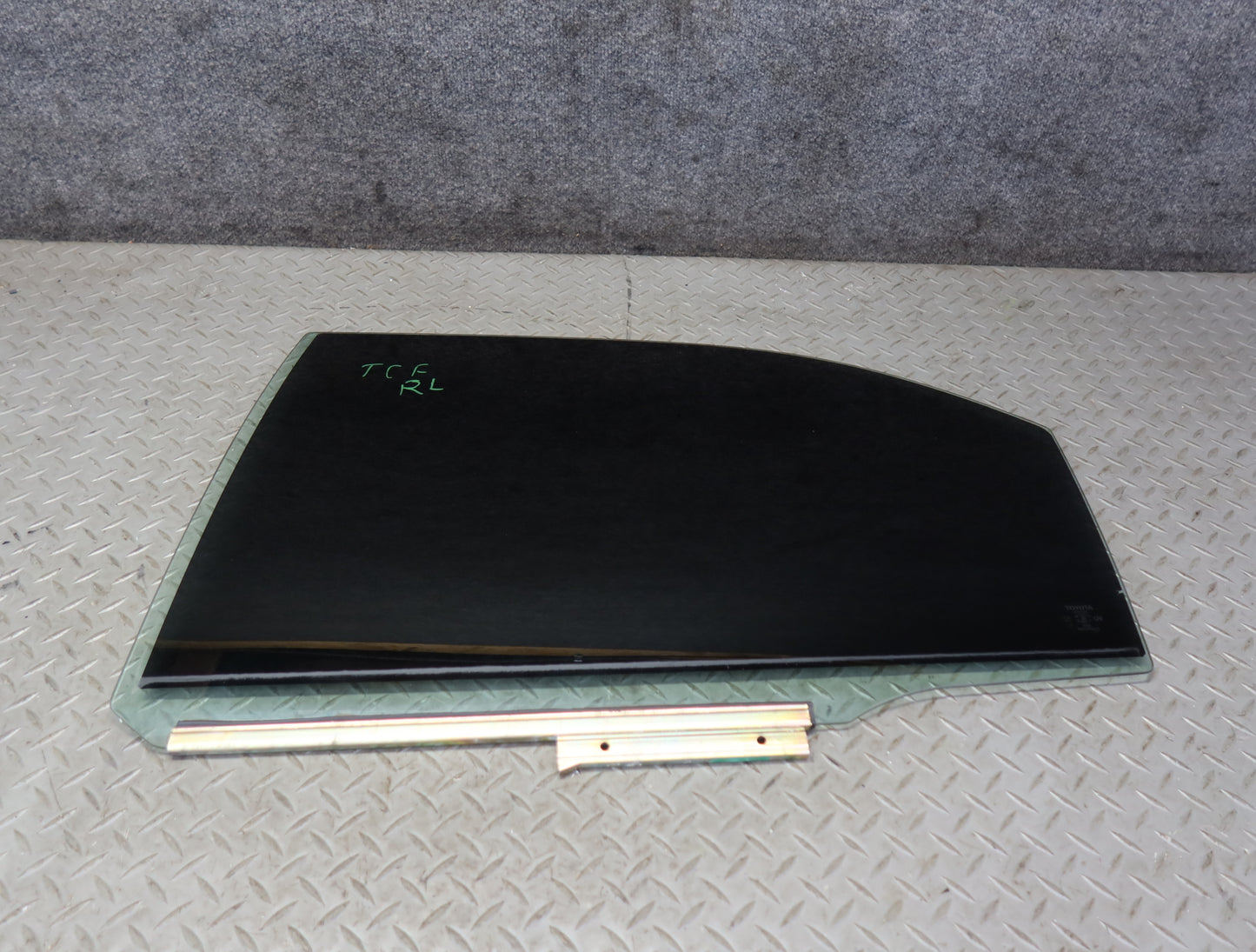 99-01 Toyota Crown JZS175 Rear Left Door Glass Window Tinted OEM