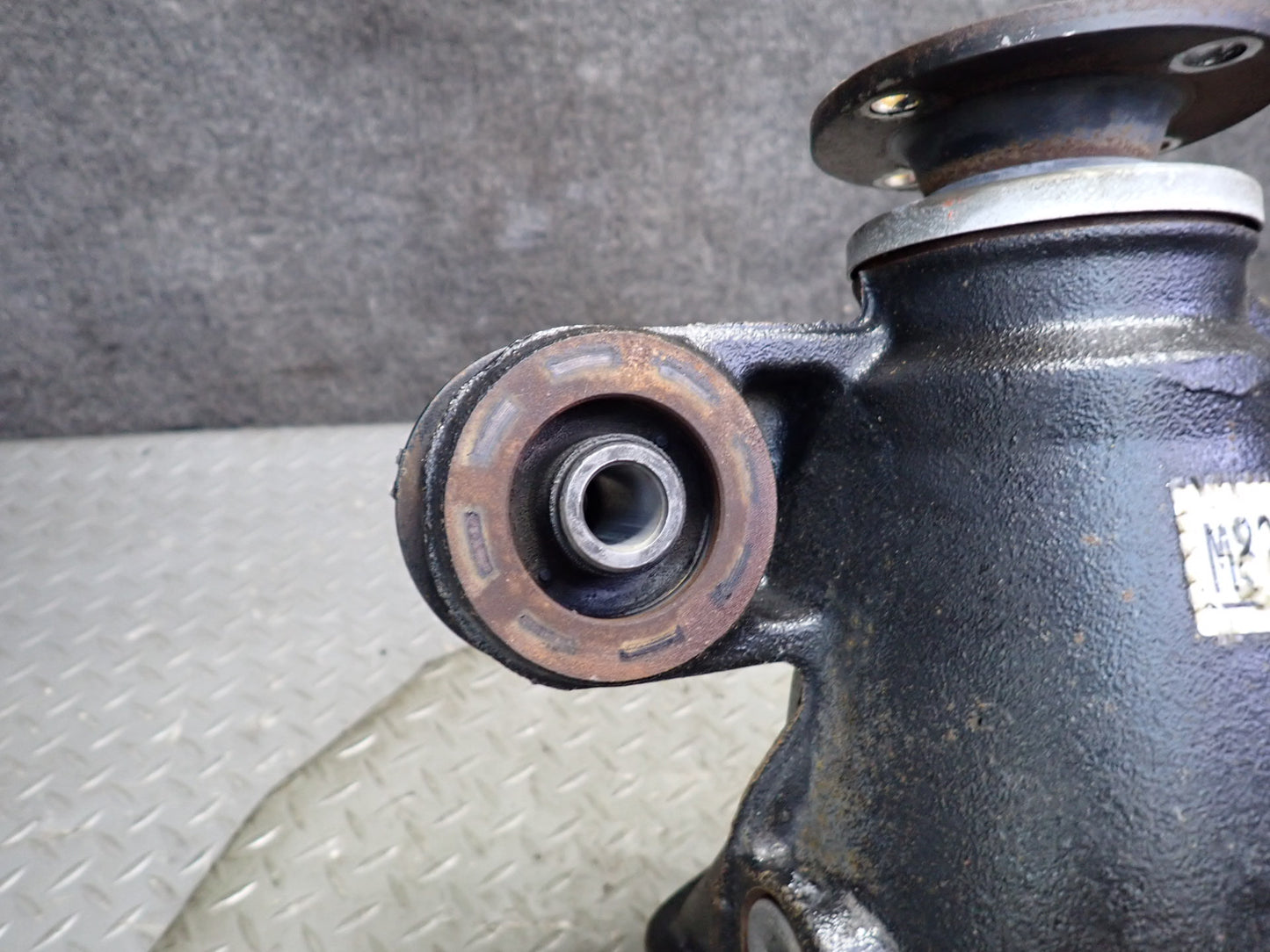 99-01 Toyota Crown JZS175 RWD A/T Rear Differential Carrier 3.727 Ratio OEM