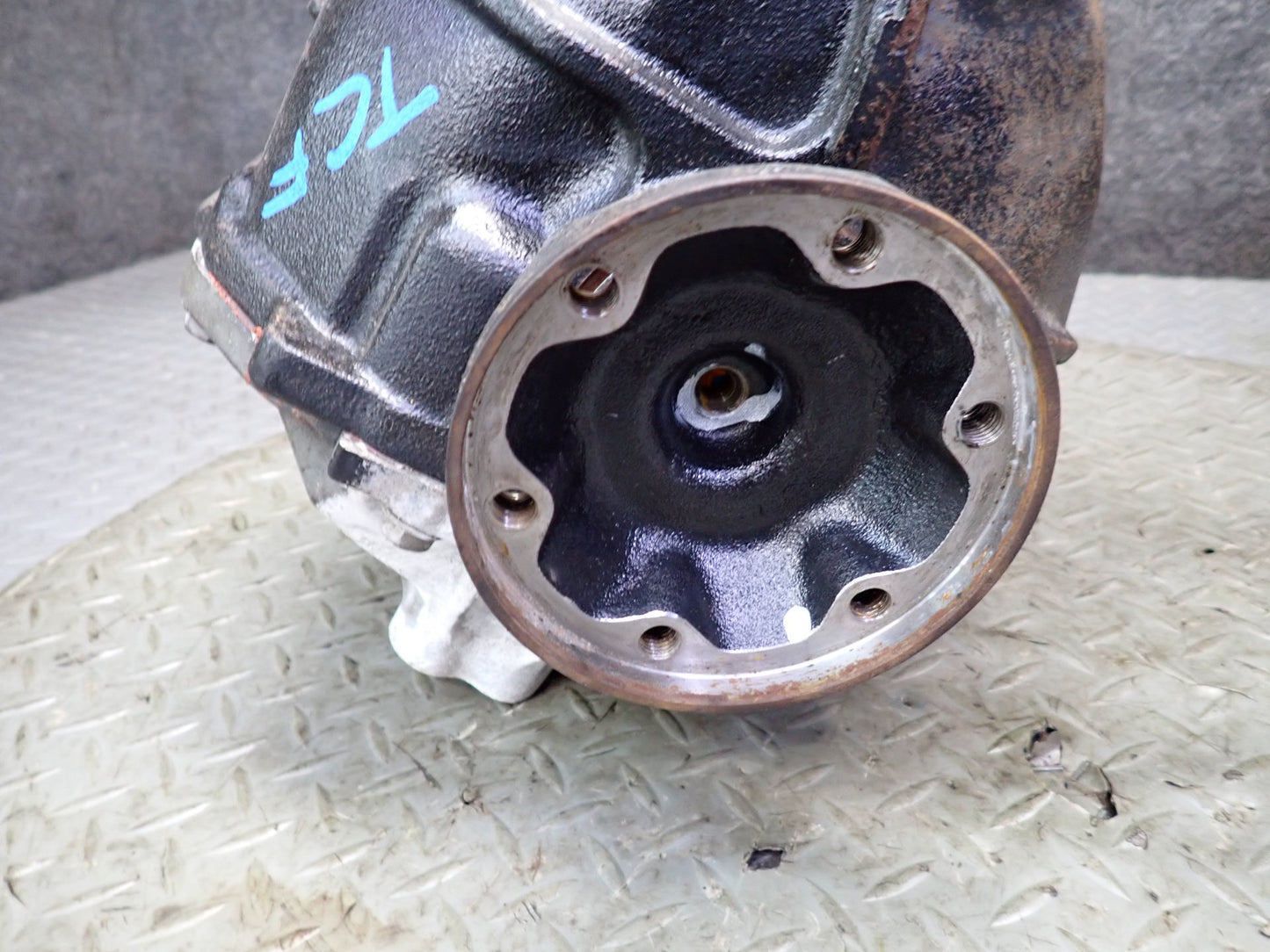 99-01 Toyota Crown JZS175 RWD A/T Rear Differential Carrier 3.727 Ratio OEM