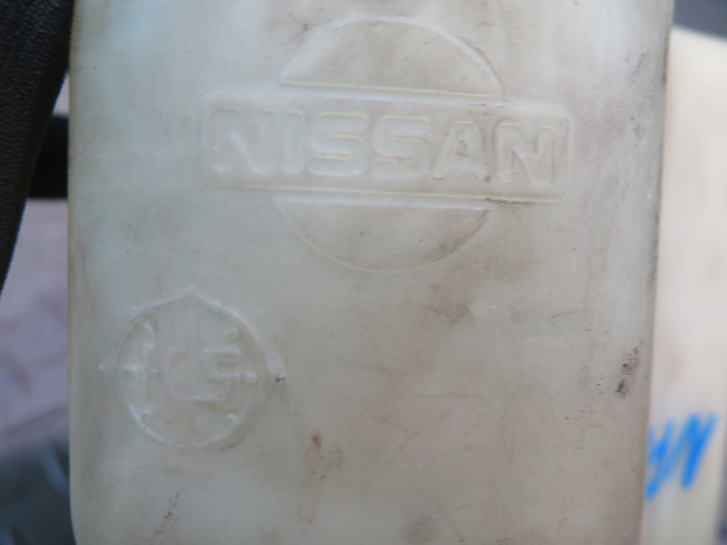84-86 Nissan Z31 300ZX Windshield Washer Fluid Reservoir Tank w Pump OEM