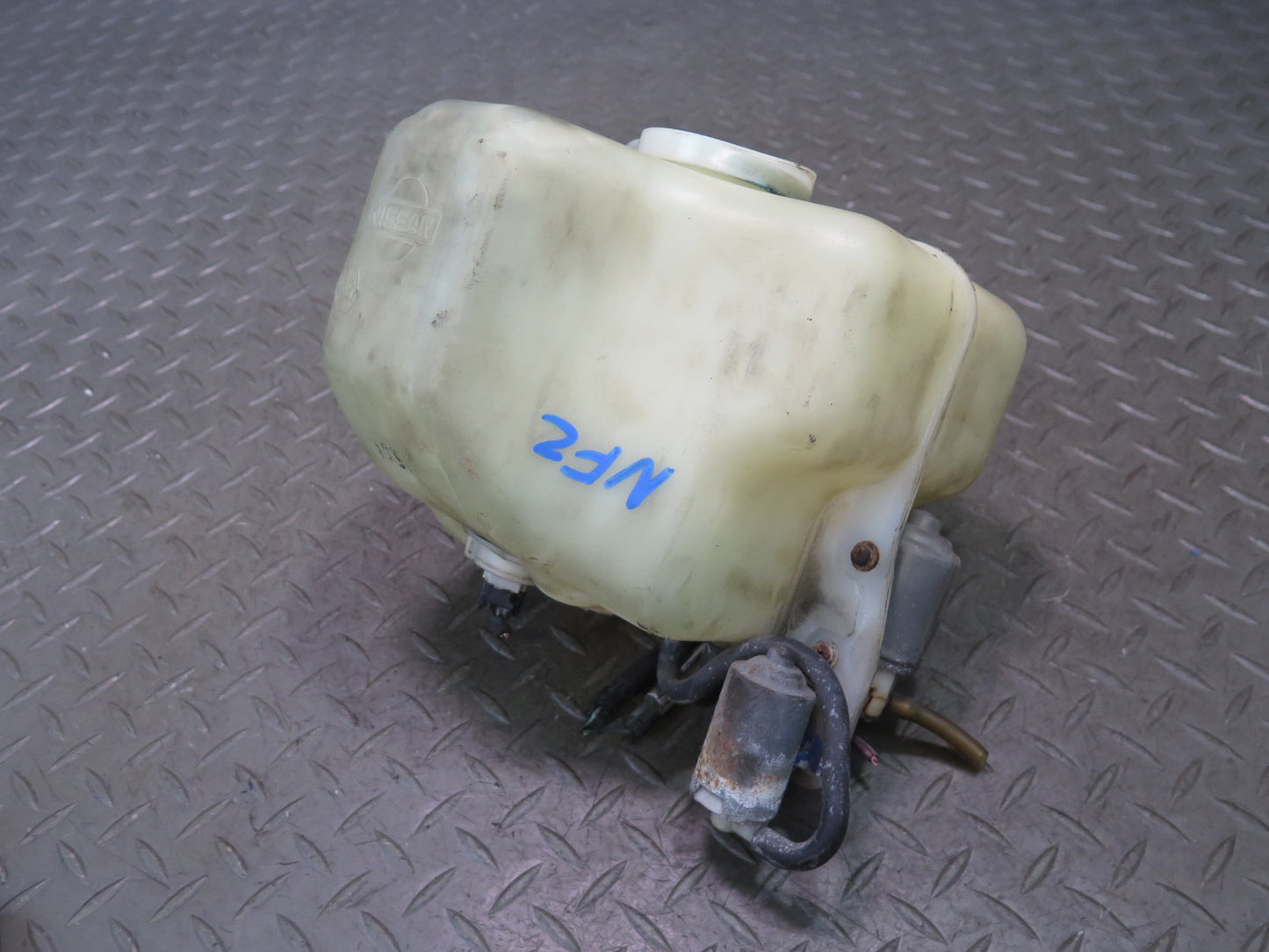 84-86 Nissan Z31 300ZX Windshield Washer Fluid Reservoir Tank w Pump OEM