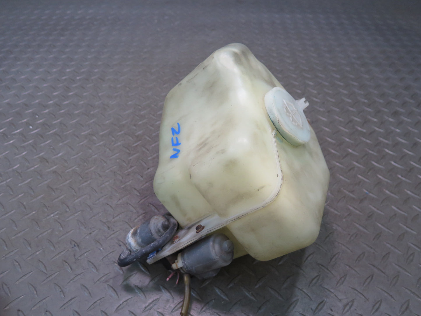 84-86 Nissan Z31 300ZX Windshield Washer Fluid Reservoir Tank w Pump OEM