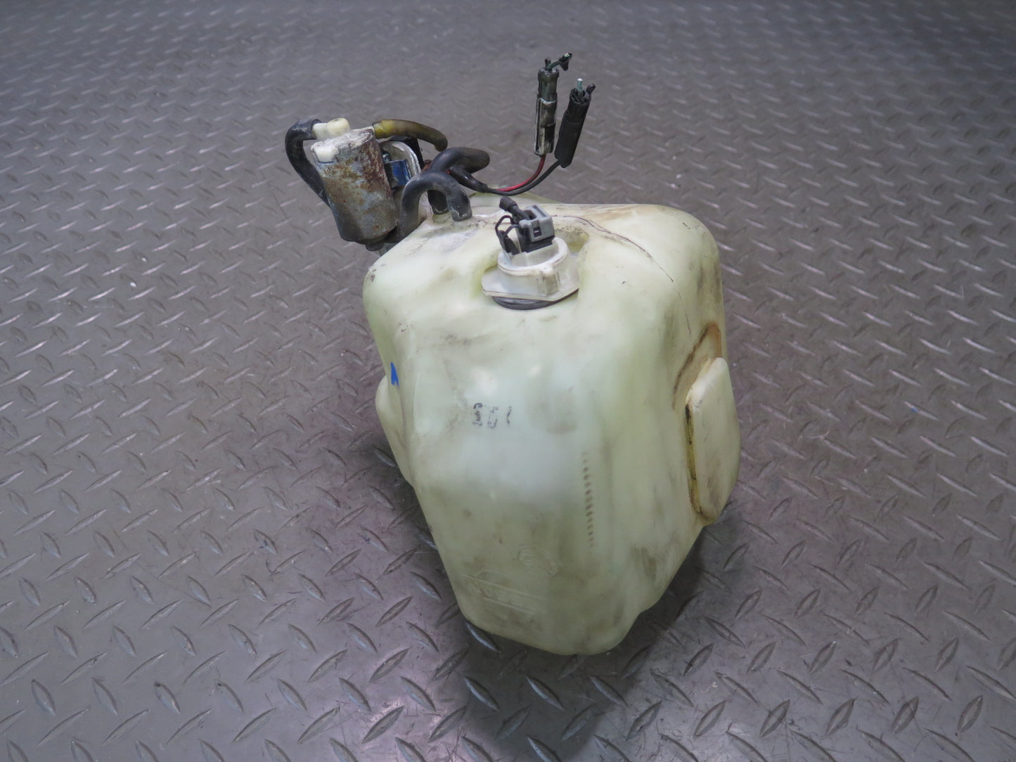 84-86 Nissan Z31 300ZX Windshield Washer Fluid Reservoir Tank w Pump OEM
