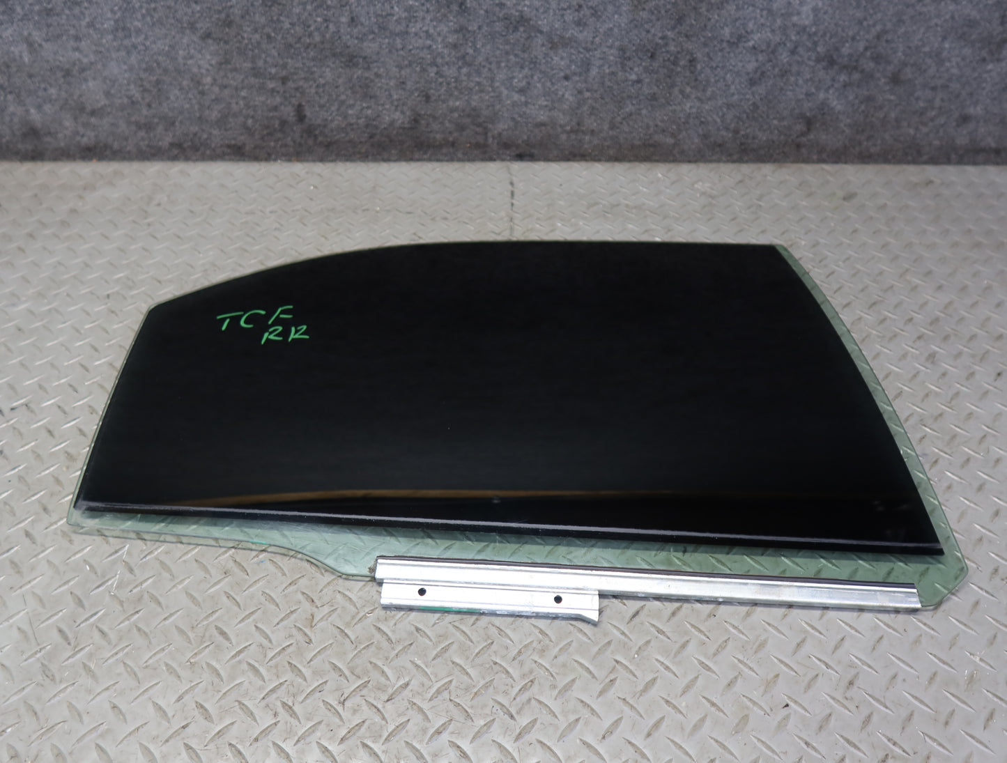 99-01 Toyota Crown JZS175 Rear Right Door Glass Window Tinted OEM