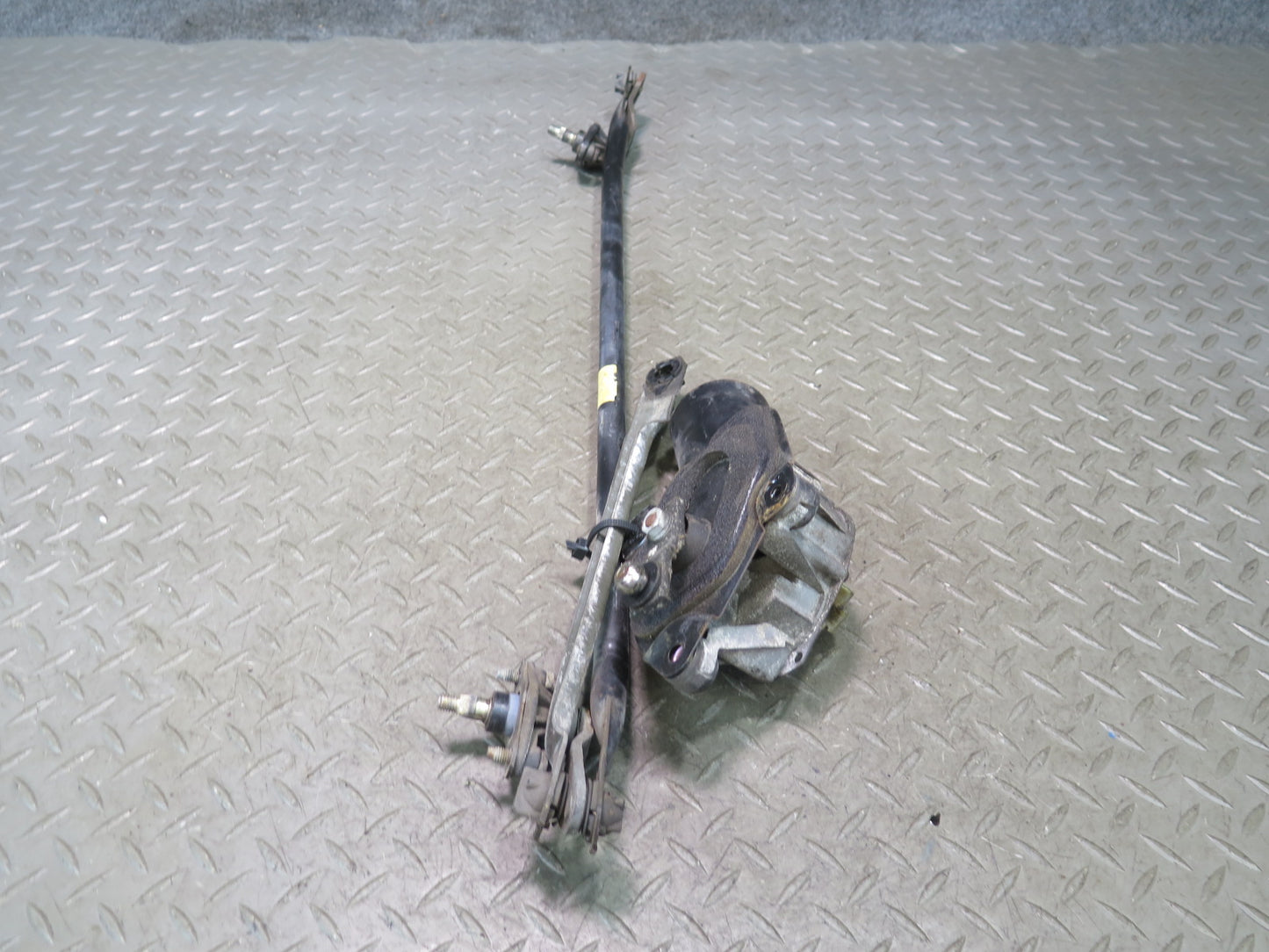 84-89 Nissan Z31 300ZX Windshield Wiper Transmission Linkage w Motor Set OEM