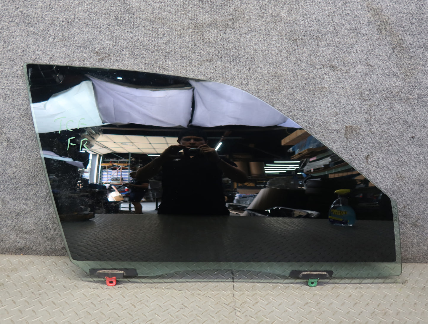 99-01 Toyota Crown JZS175 Front Right Driver Door Glass Window OEM