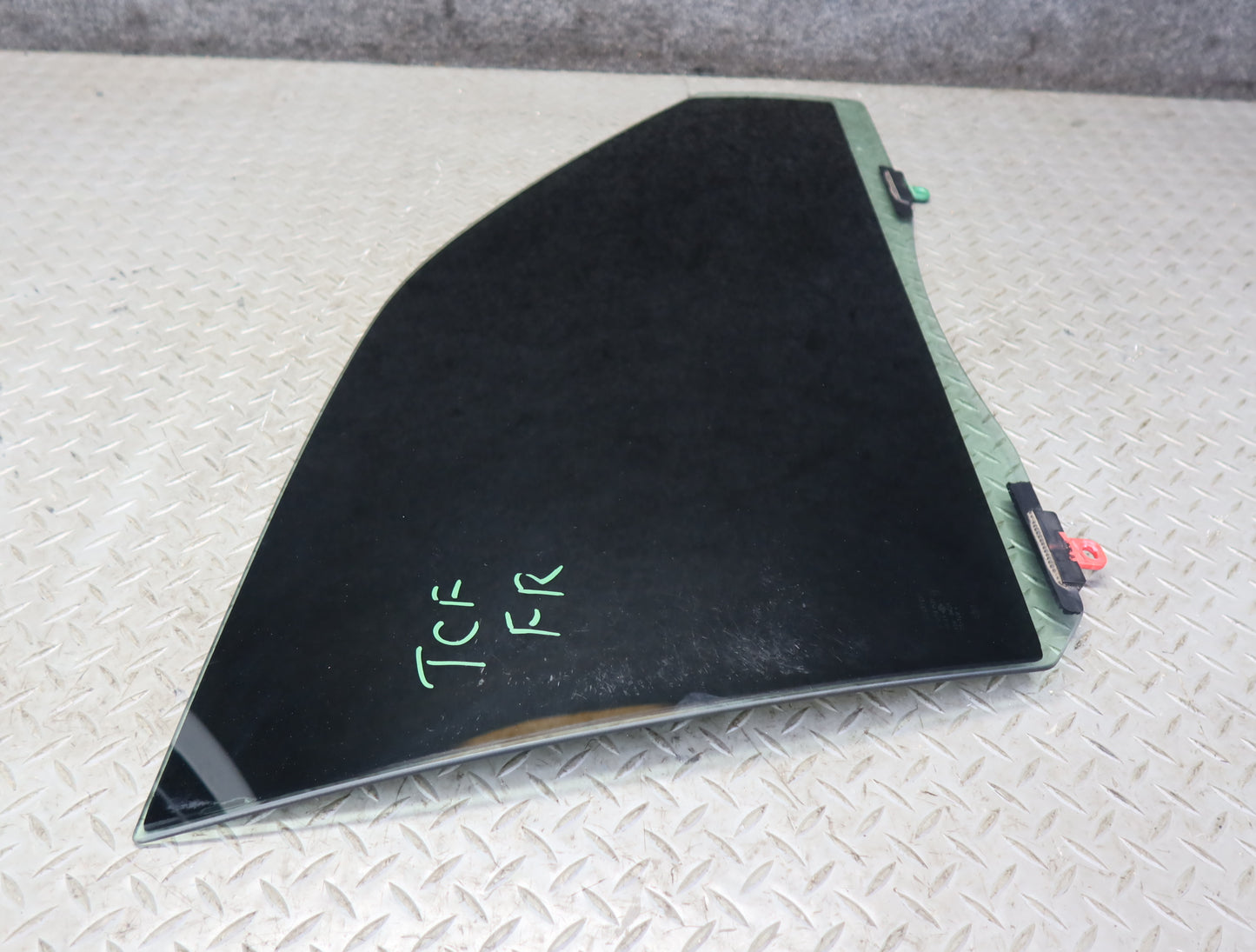 99-01 Toyota Crown JZS175 Front Right Driver Door Glass Window OEM