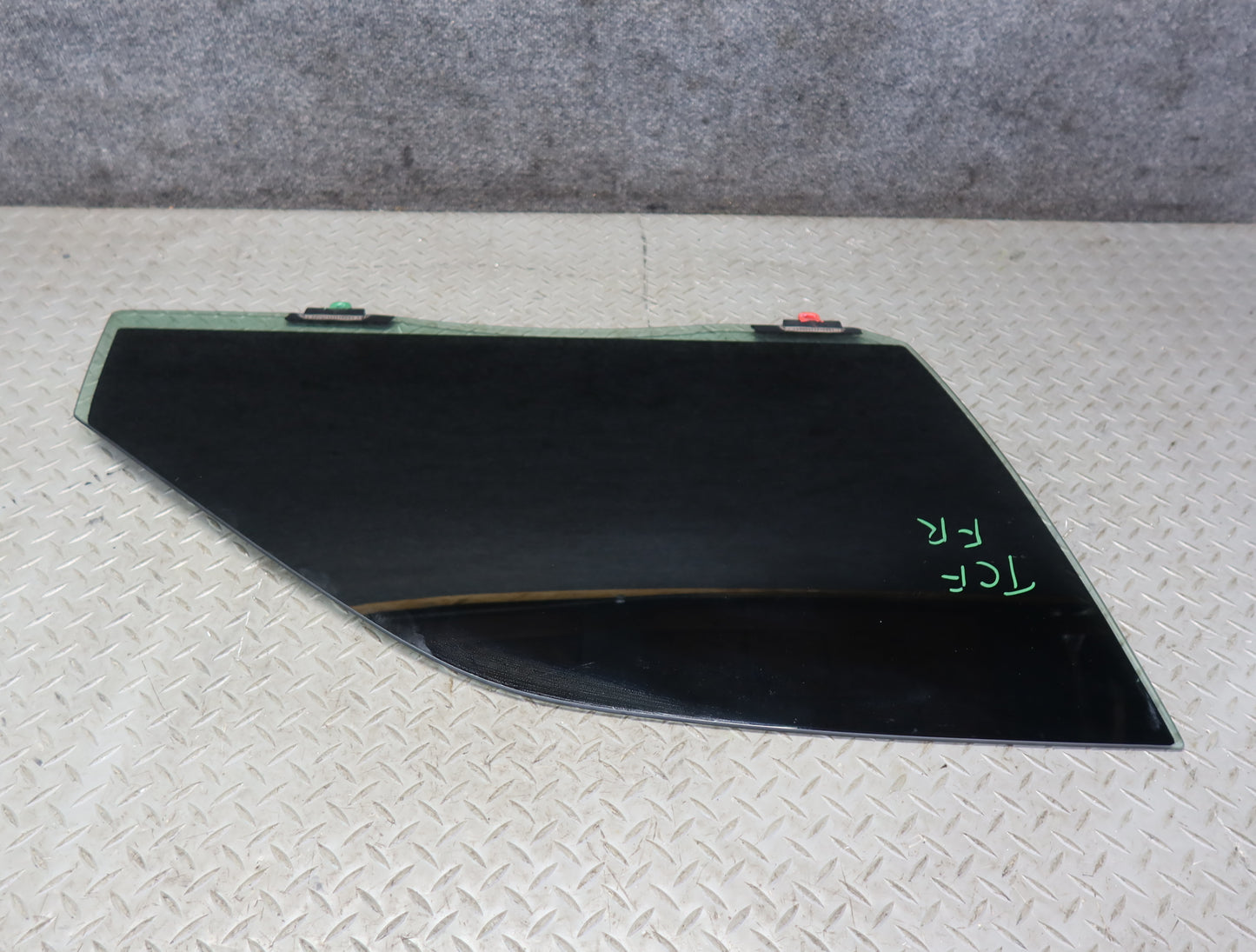 99-01 Toyota Crown JZS175 Front Right Driver Door Glass Window OEM