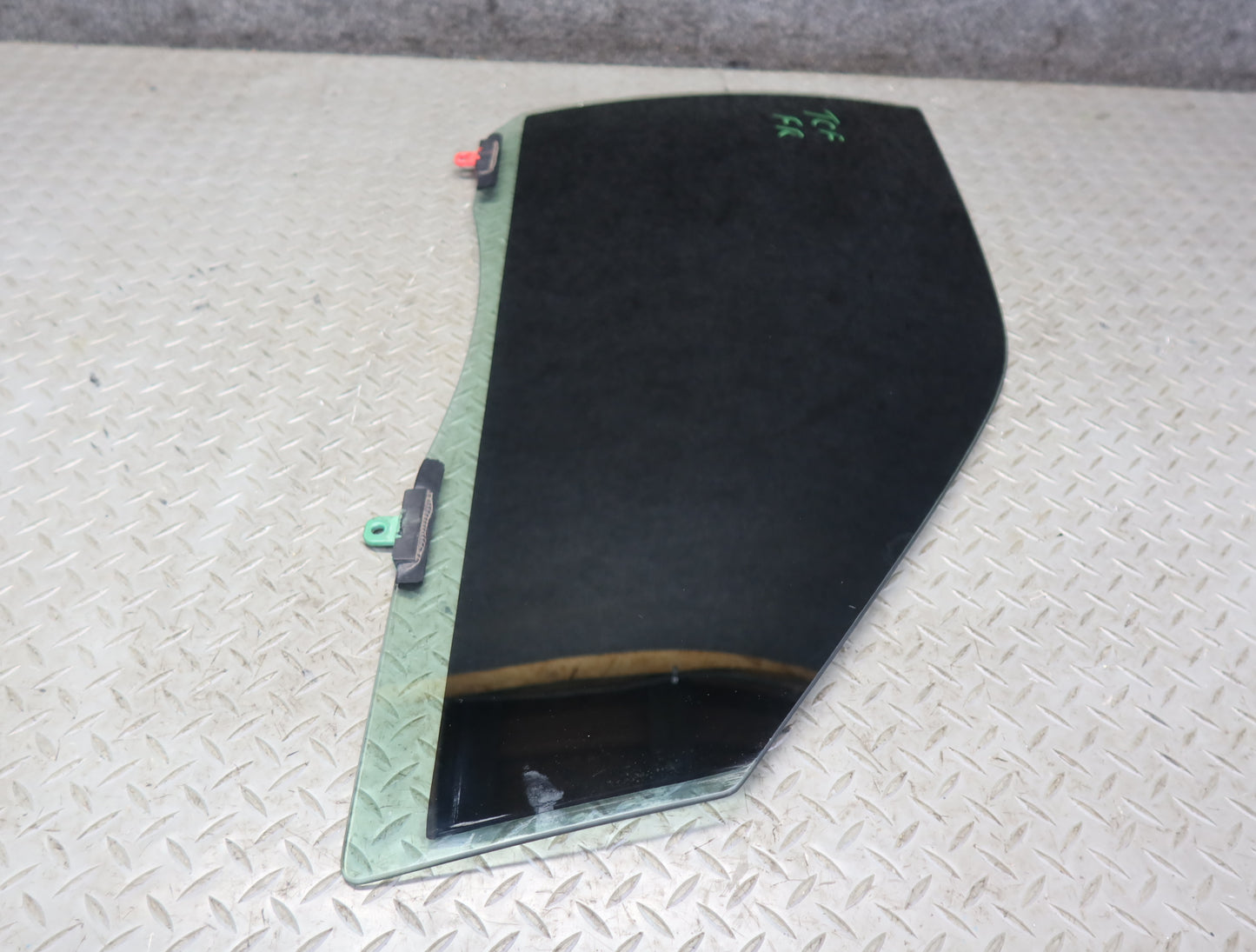 99-01 Toyota Crown JZS175 Front Right Driver Door Glass Window OEM