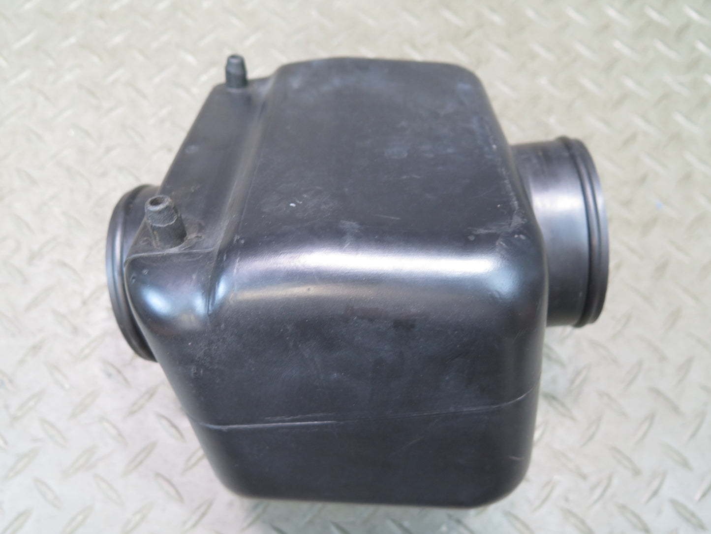 84-89 Nissan Z31 300ZX Air Intake Filter Resonator Box 16580-01P00 OEM