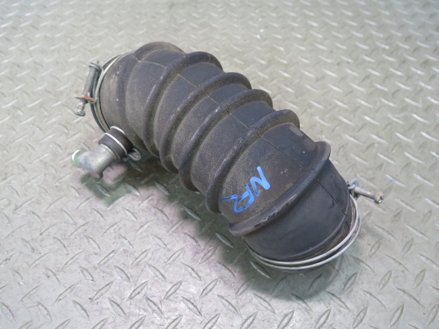 84-89 Nissan Z31 300ZX NON Turbo Air Intake Duct Tube OEM
