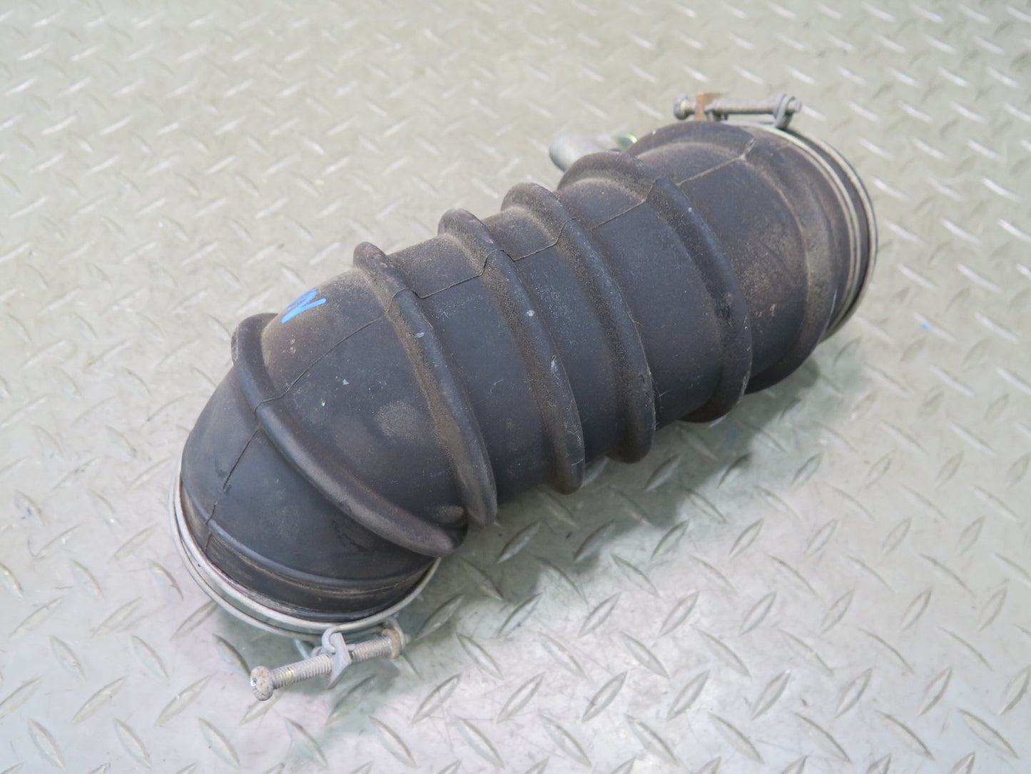 84-89 Nissan Z31 300ZX NON Turbo Air Intake Duct Tube OEM