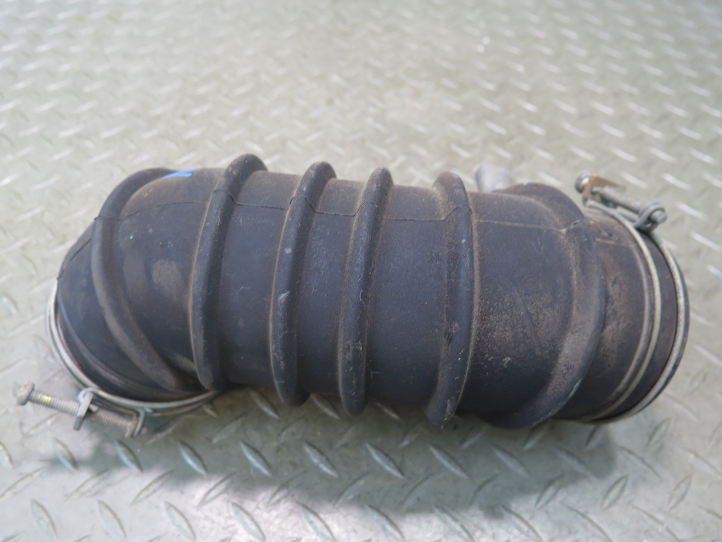 84-89 Nissan Z31 300ZX NON Turbo Air Intake Duct Tube OEM