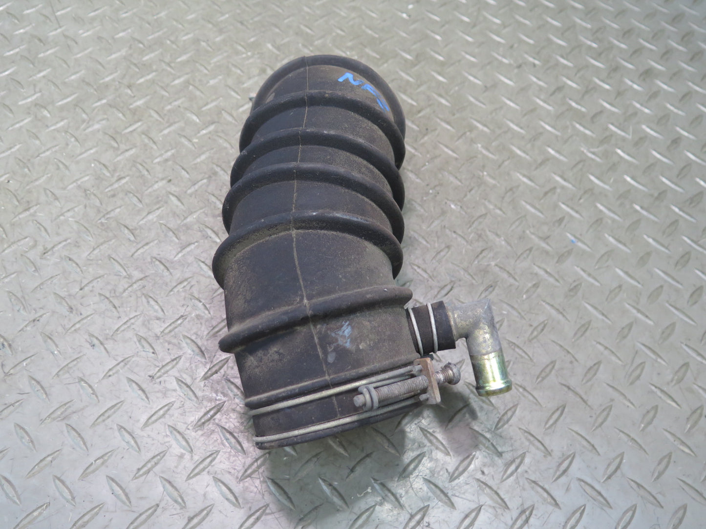 84-89 Nissan Z31 300ZX NON Turbo Air Intake Duct Tube OEM