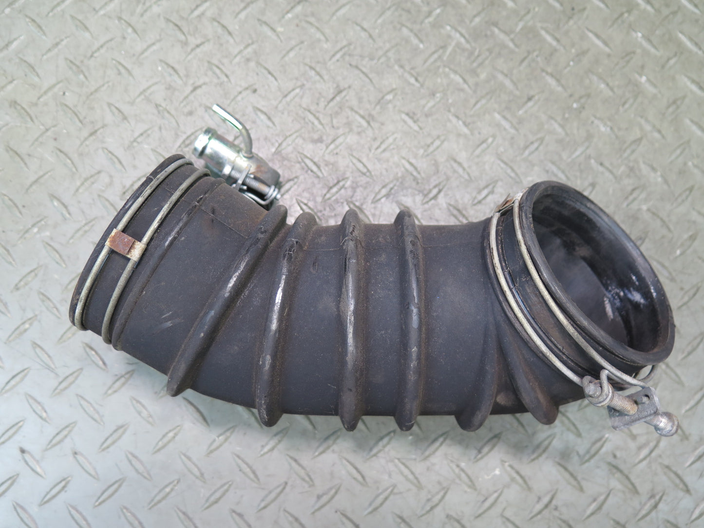 84-89 Nissan Z31 300ZX NON Turbo Air Intake Duct Tube OEM