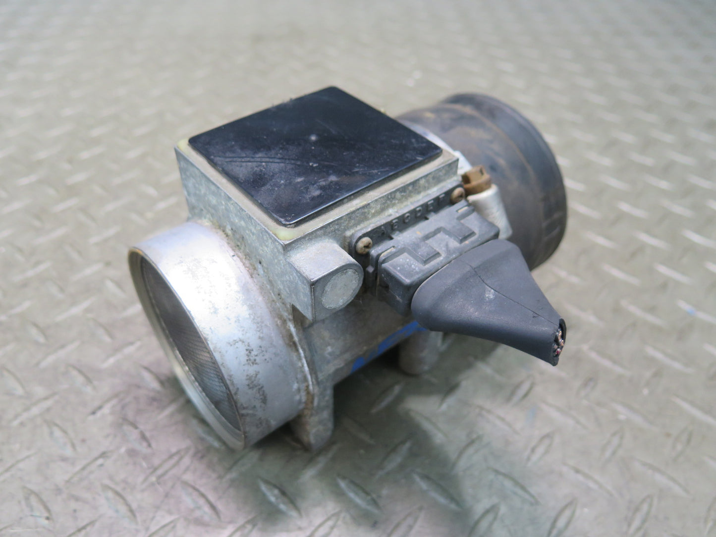 84-87 Nissan Z31 300ZX NON Turbo Mass Air Flow Meter MAF Sensor A36-000 029 OEM