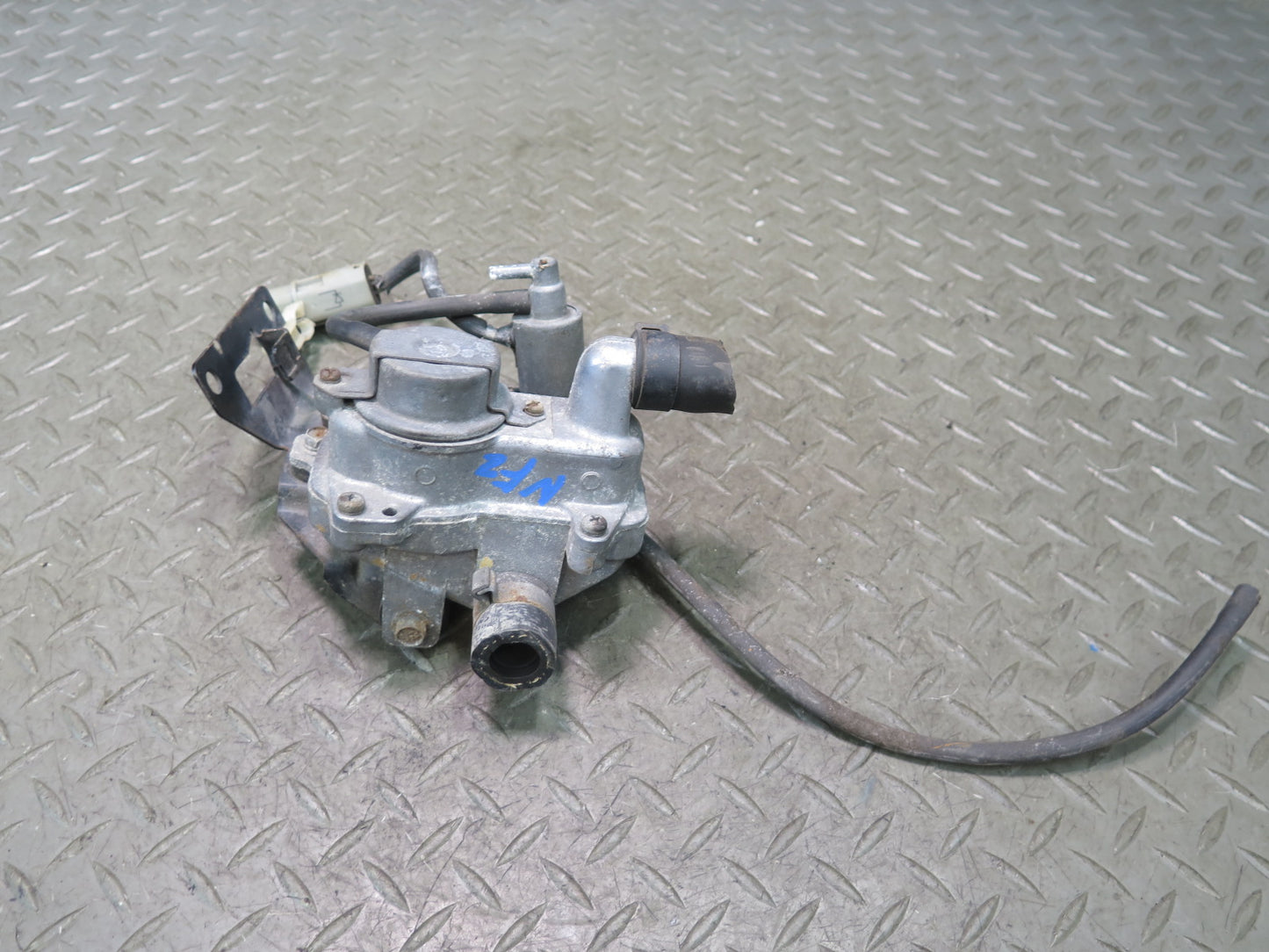 84-89 Nissan Z31 300ZX NON Turbo Auxiliary Air Injection Pump & Solenoid OEM