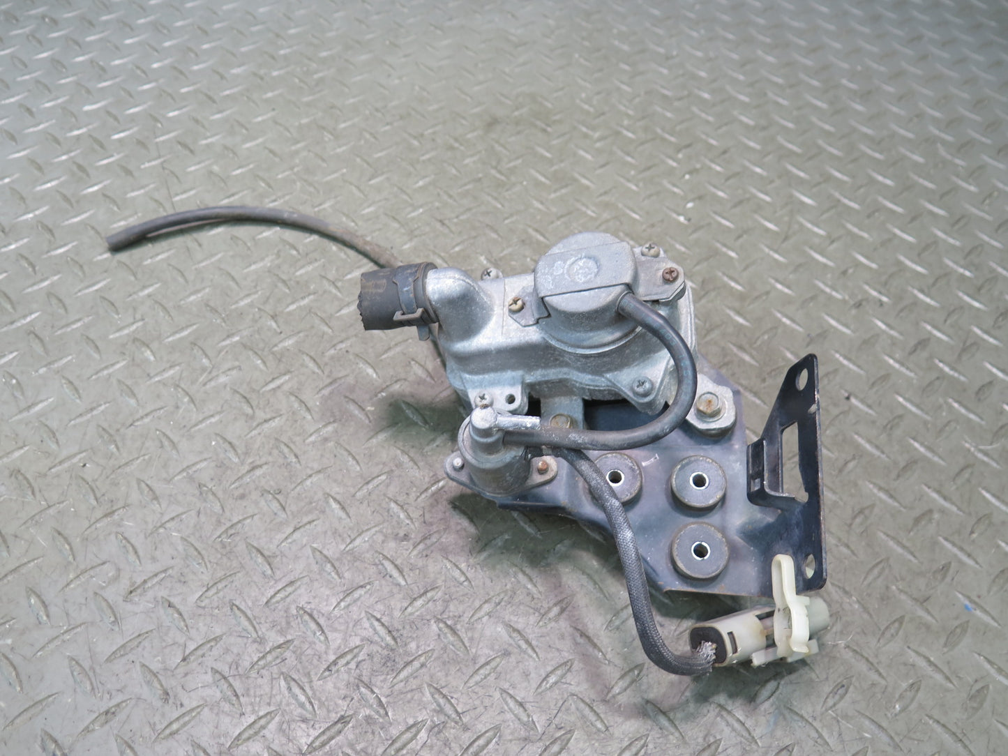 84-89 Nissan Z31 300ZX NON Turbo Auxiliary Air Injection Pump & Solenoid OEM