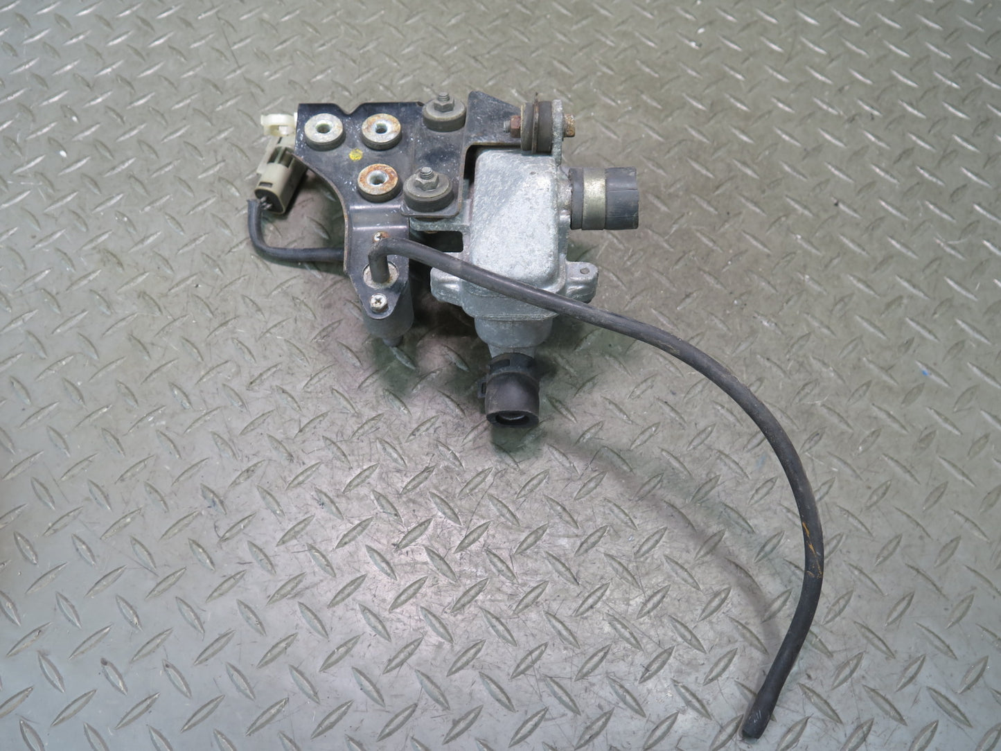 84-89 Nissan Z31 300ZX NON Turbo Auxiliary Air Injection Pump & Solenoid OEM