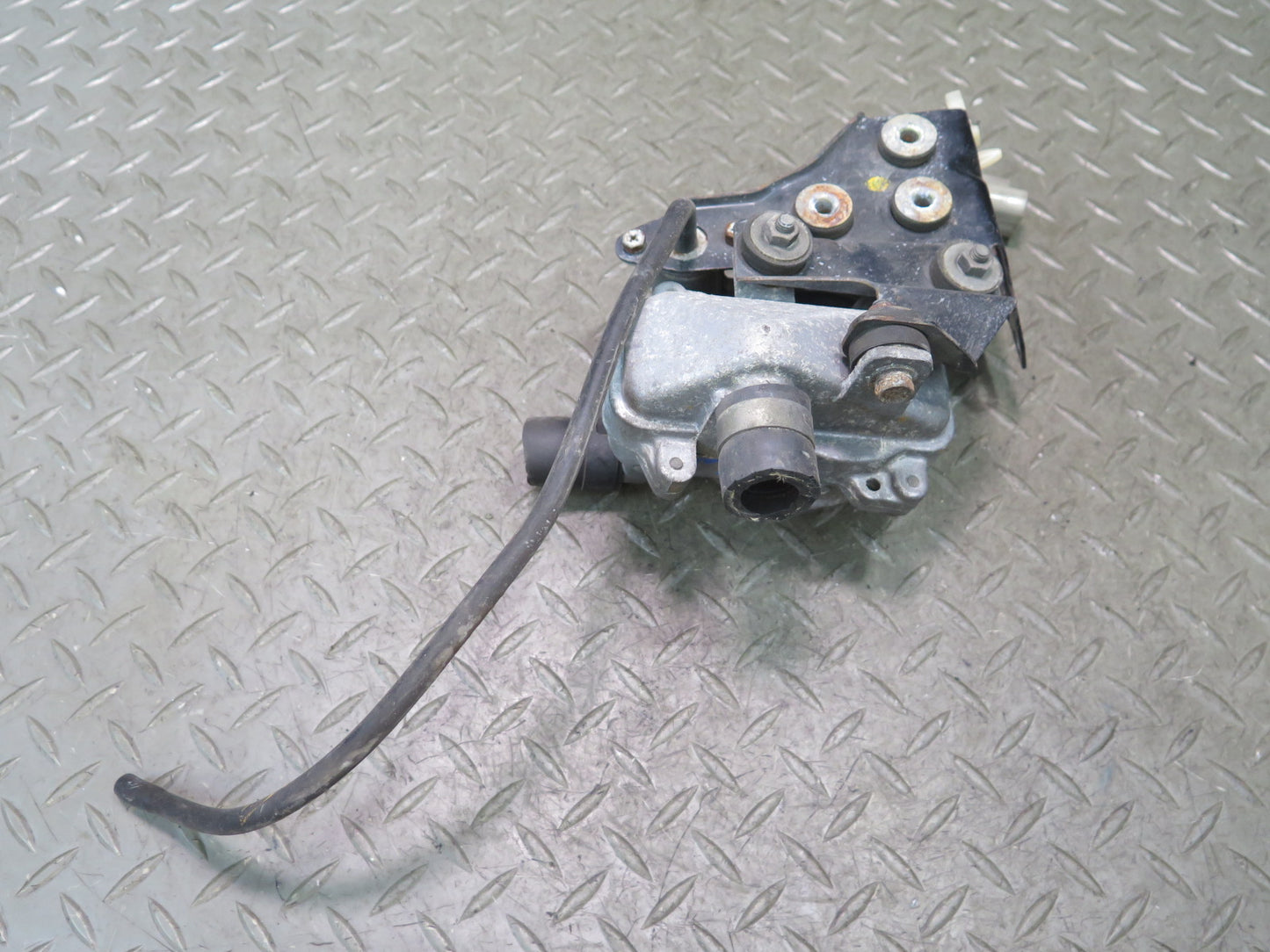 84-89 Nissan Z31 300ZX NON Turbo Auxiliary Air Injection Pump & Solenoid OEM
