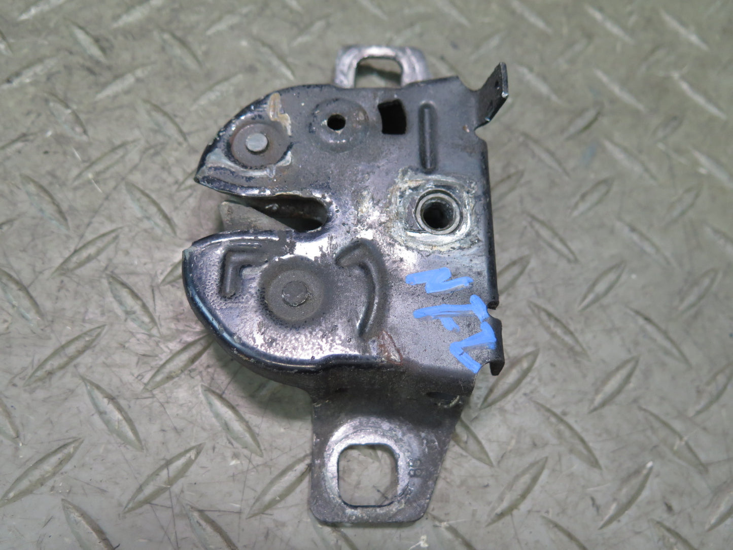 84-89 Nissan Z31 300ZX Front Hood Lock Latch OEM