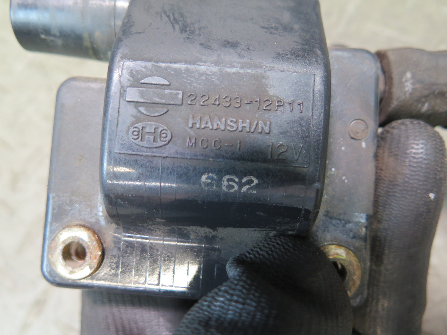 84-86 Nissan Z31 300ZX VG30E NON Turbo Ignition Coil OEM
