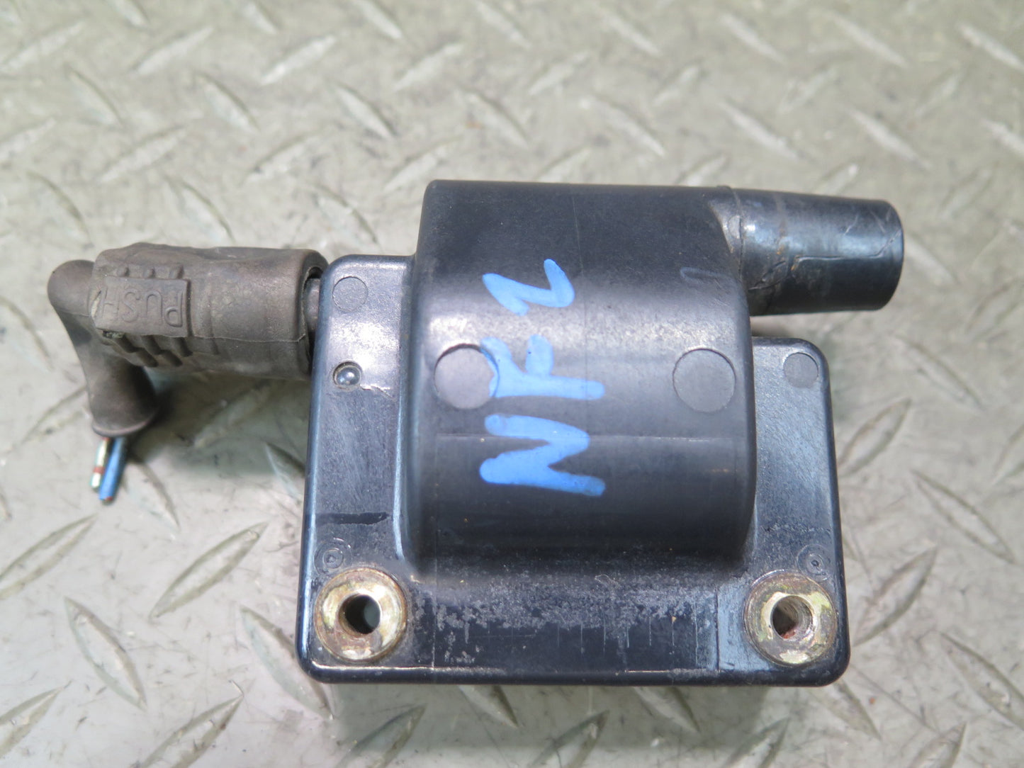 84-86 Nissan Z31 300ZX VG30E NON Turbo Ignition Coil OEM