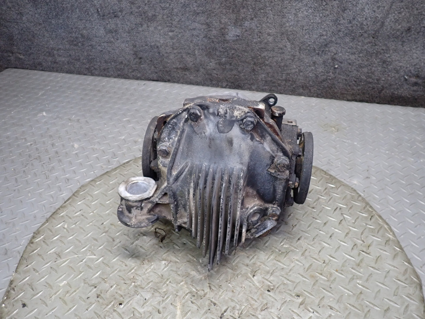 86-89 Mercedes R107 560SL Rear Differential Carrier 2.47 Ratio 86k Miles OEM