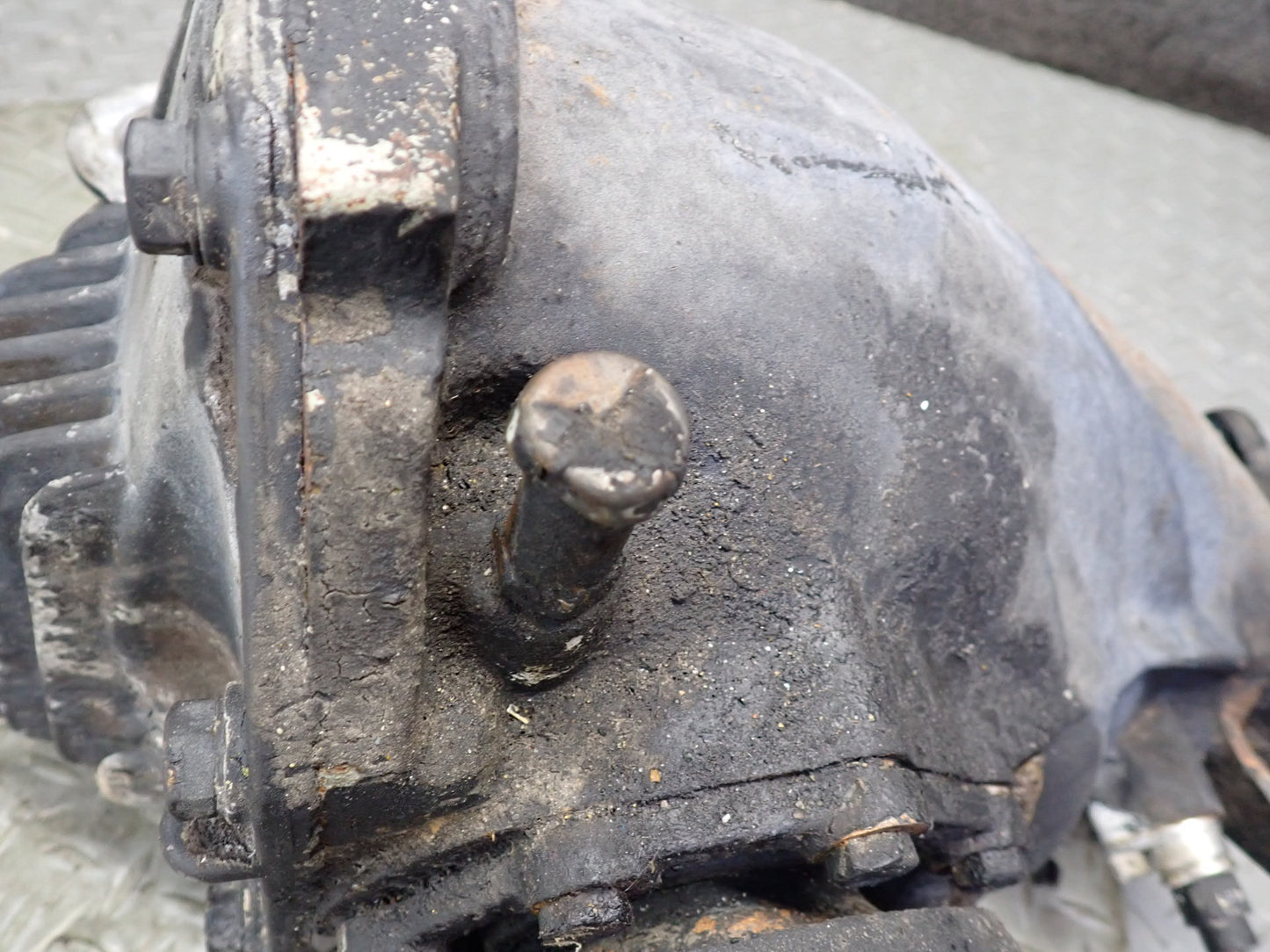 86-89 Mercedes R107 560SL Rear Differential Carrier 2.47 Ratio 86k Miles OEM