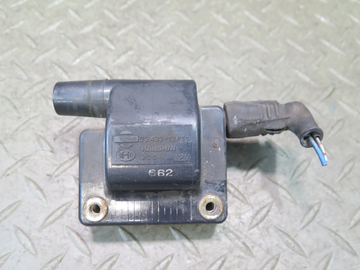 84-86 Nissan Z31 300ZX VG30E NON Turbo Ignition Coil OEM