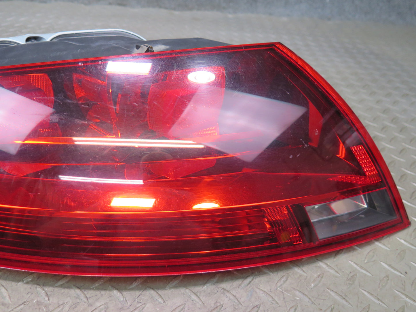 08-15 Audi TT S 8J Quattro Rear Left & Right Tail Light Brake Stop Lamp Set OEM