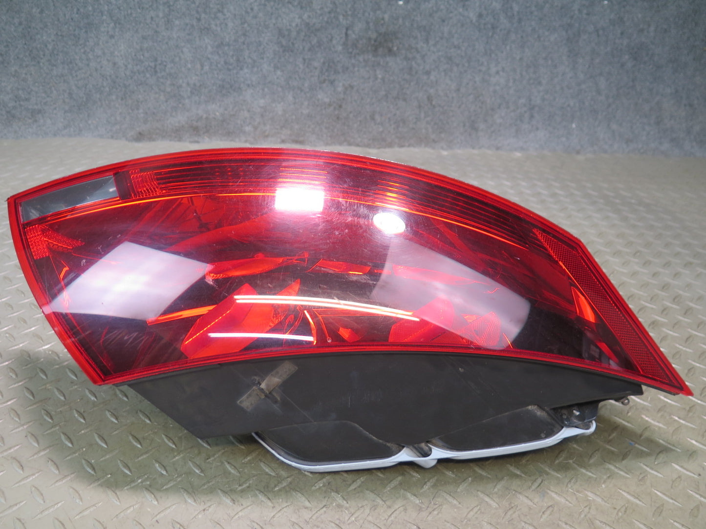 08-15 Audi TT S 8J Quattro Rear Left & Right Tail Light Brake Stop Lamp Set OEM
