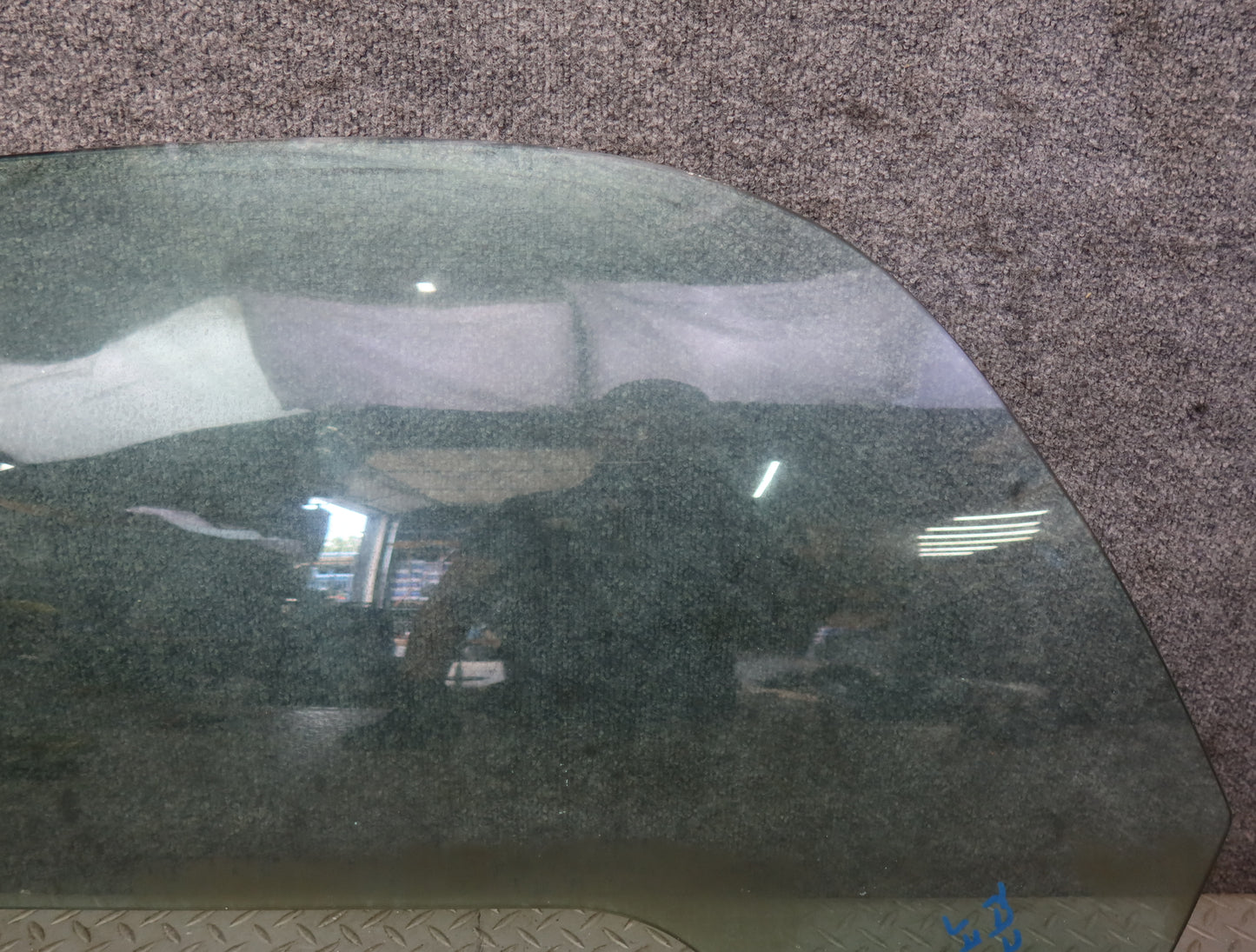 02-05 Ford Thunderbird Left Driver Door Glass Window OEM