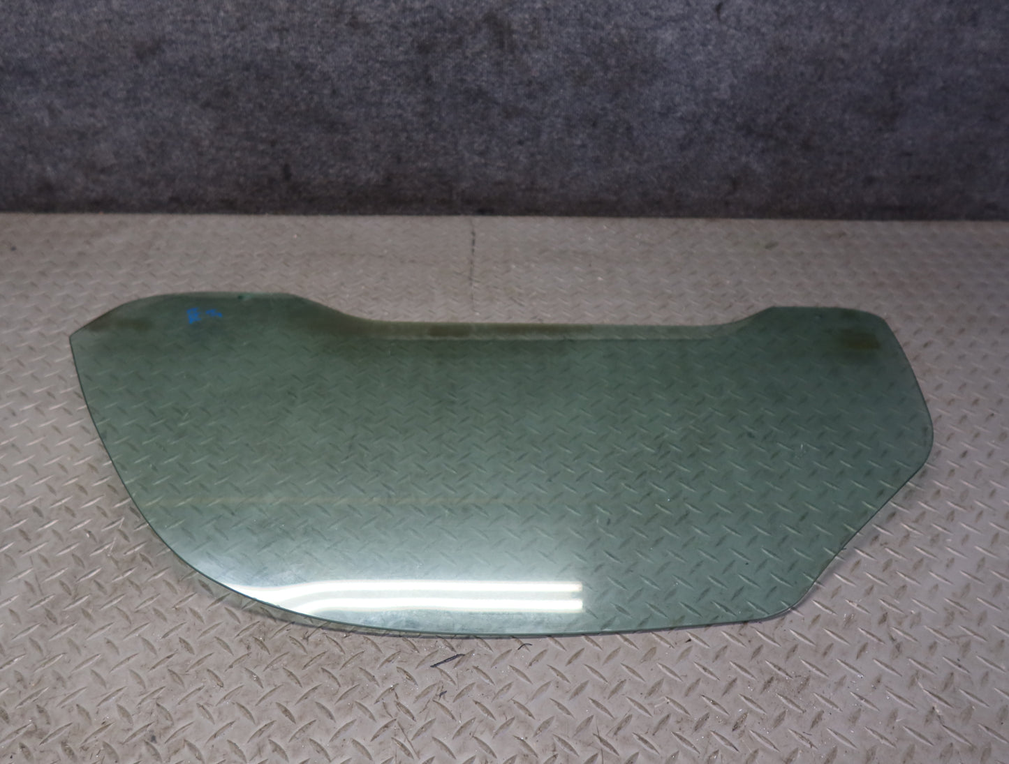 02-05 Ford Thunderbird Left Driver Door Glass Window OEM