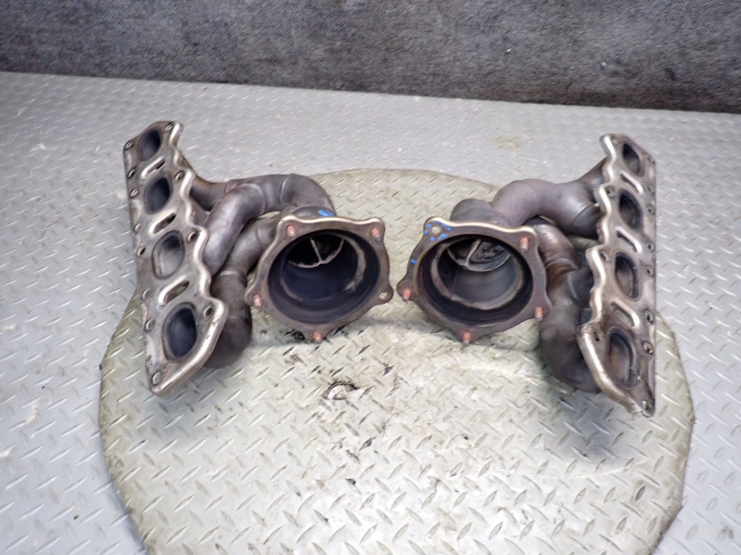 2011-2014 Porsche Cayenne 958 4.8L NA Left & Right Exhaust Manifold Set of 2