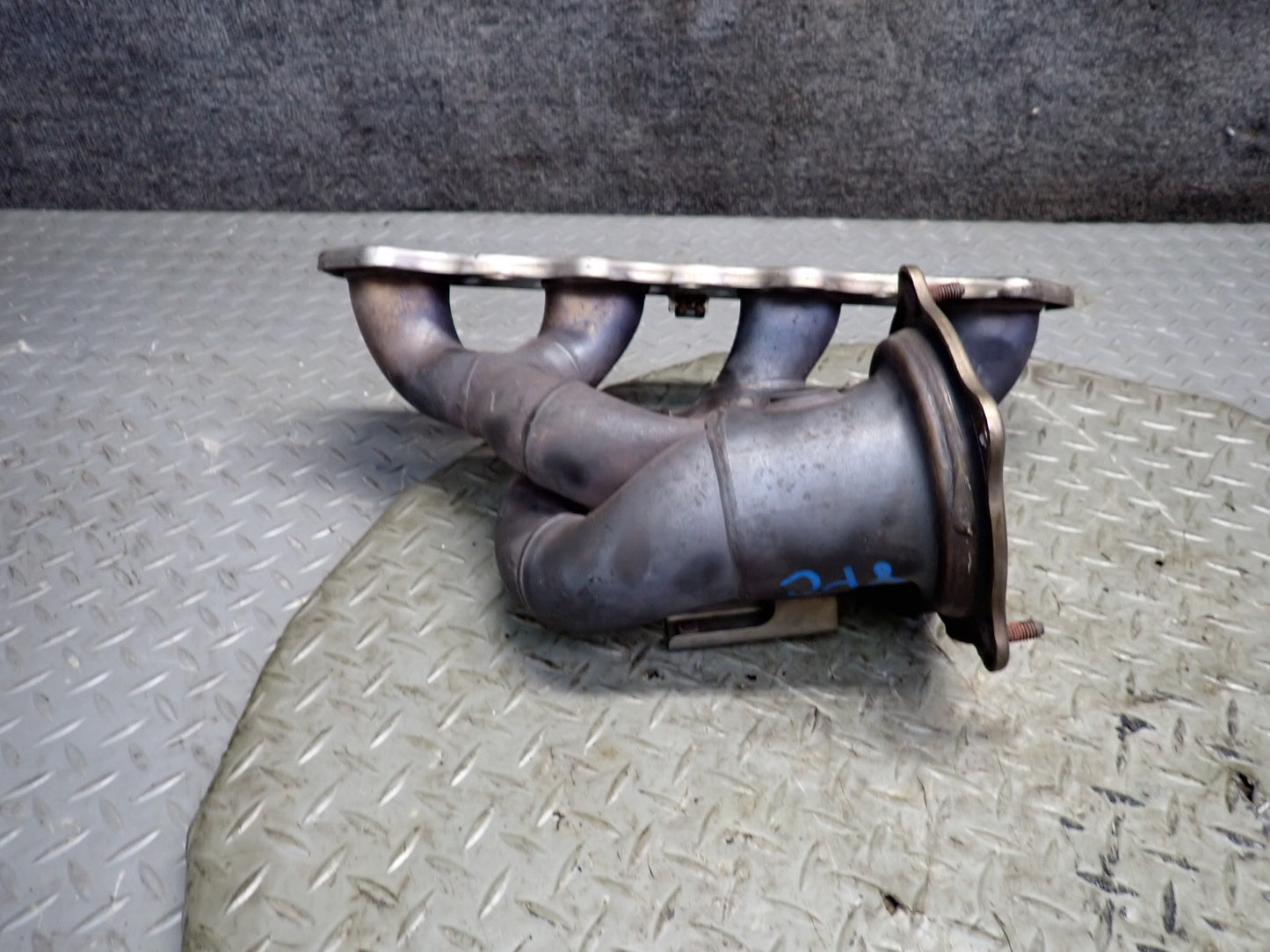 2011-2014 Porsche Cayenne 958 4.8L NA Left & Right Exhaust Manifold Set of 2