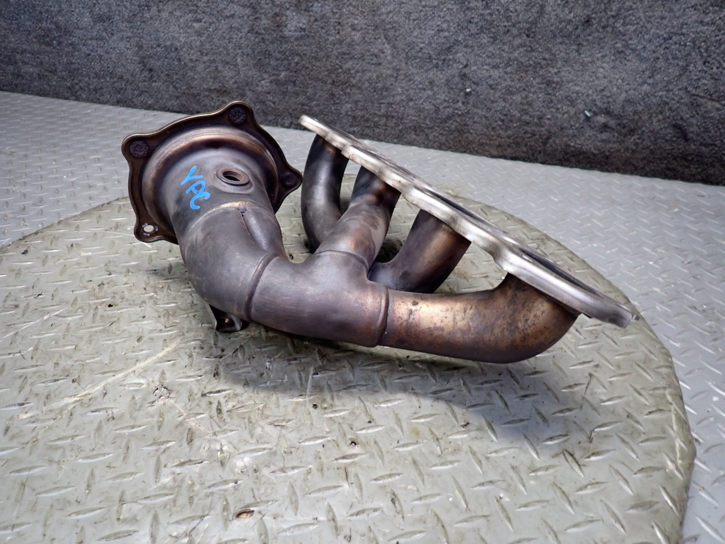 2011-2014 Porsche Cayenne 958 4.8L NA Left & Right Exhaust Manifold Set of 2